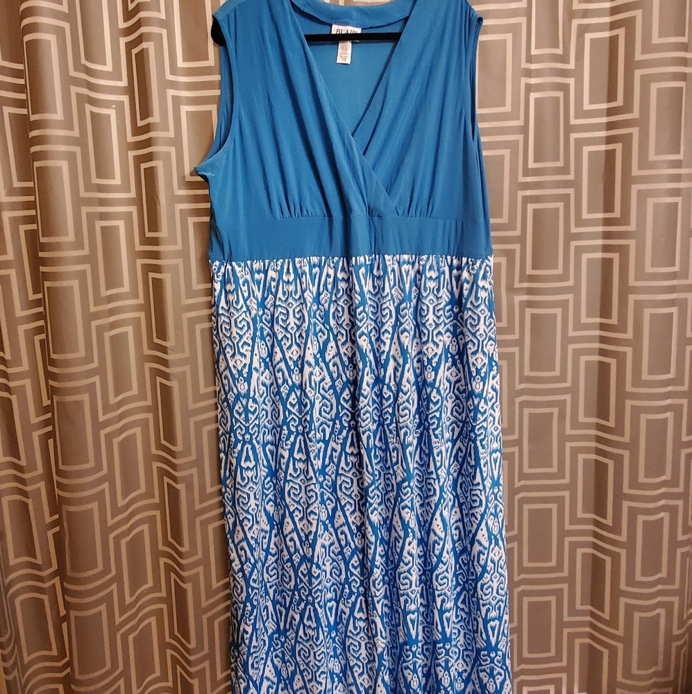 Sleeveless dress